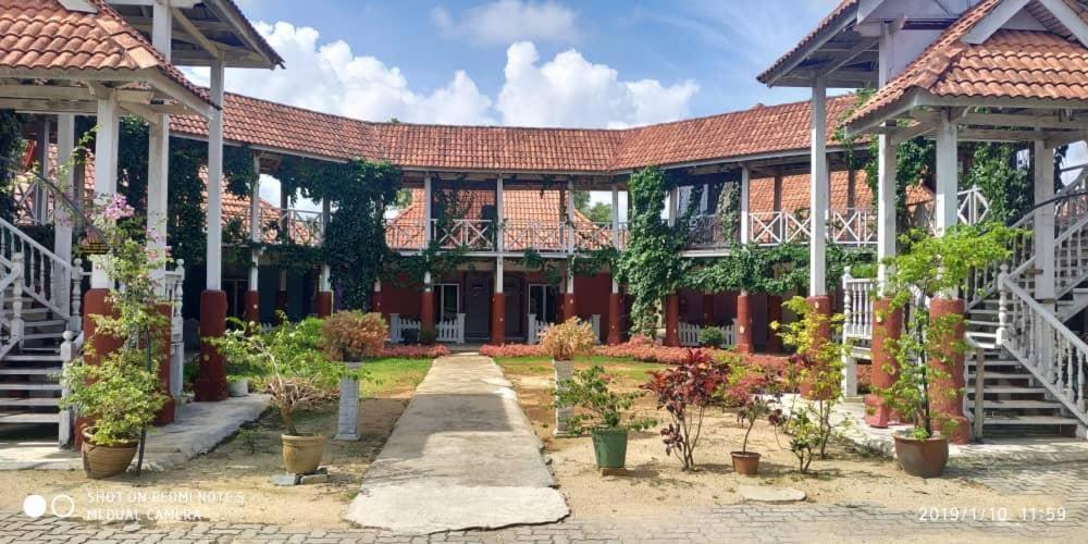 Iz Village Kampung Kuala Besut Kültér fotó